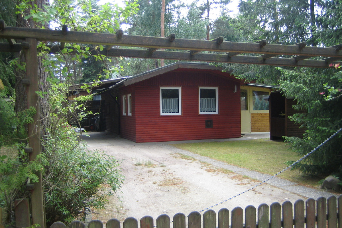 Dauercamping-Parzelle im Wald